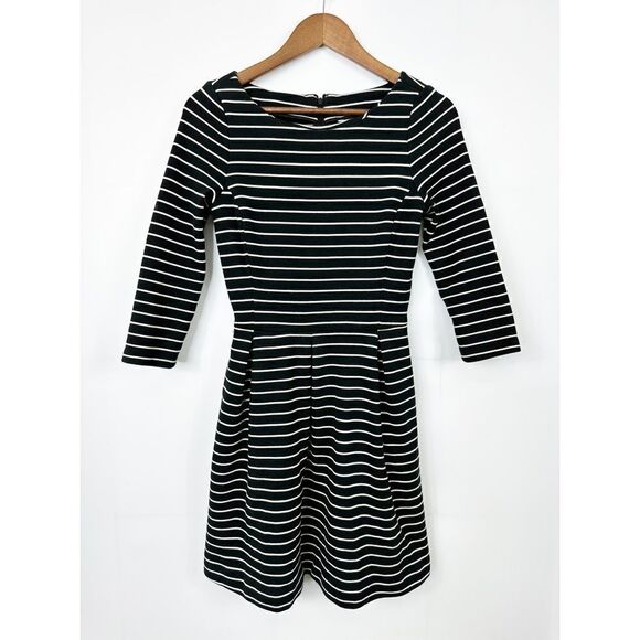 Banana Repulic Striped Fit Flare Dress Black White Size 4 - Picture 1 of 9